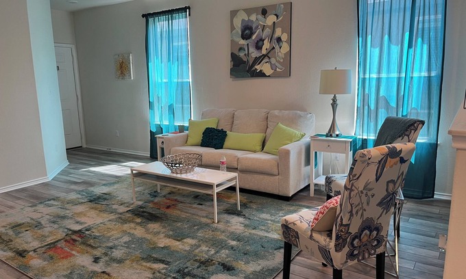 Buda House | Soothing 3-bedroom house with AC in charming Buda