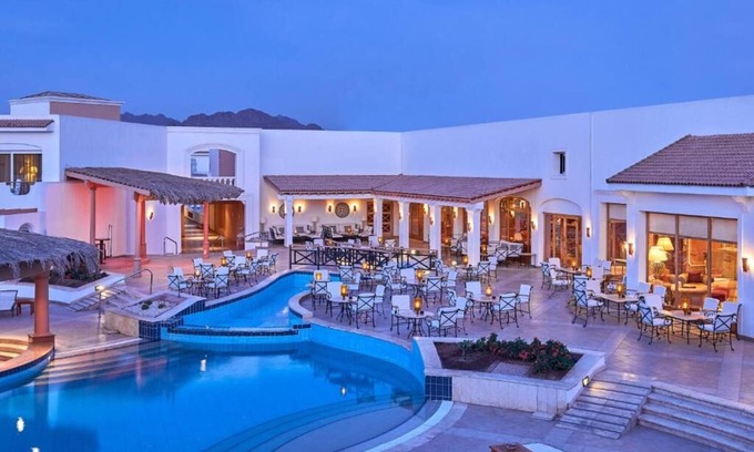 Ras Umm Sid Hotel | Sophisticated Red Sea Retreat with Pools, Spa & Dive Spots Access - 3 Rooms
