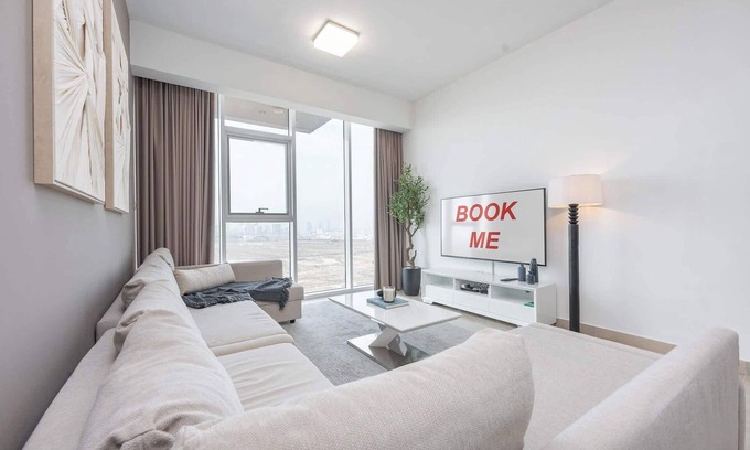 Jumeirah Village Circle Apartment | Sophisticated 1 Bedroom Apartment in Bloom Tower B
