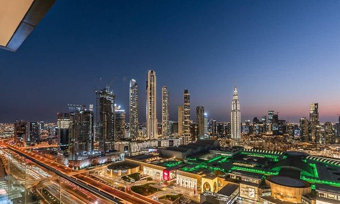 Bur Dubai Apartment | Sophisticated 3BR with Maids Room in Downtown