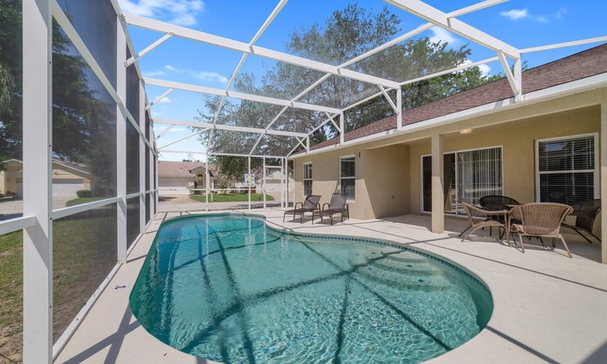 Clear Creek Villa | Sophisticated Sanctuary – South-Facing Pool - 10 Minutes to Disney