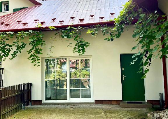 Jozefow Apartment | Sosnowy apartament