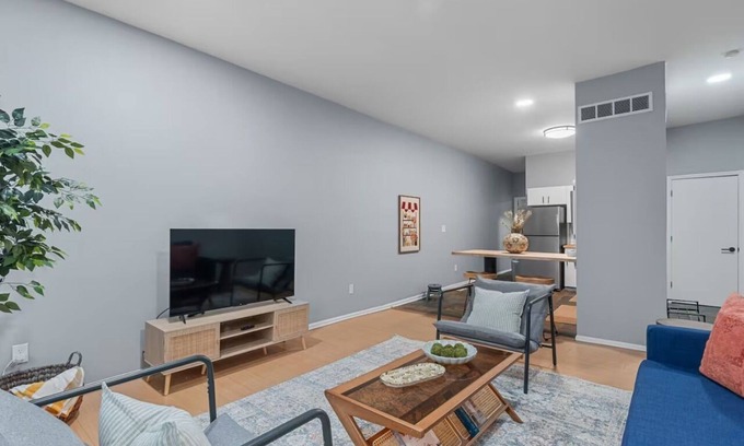 Soulard House | Soulard Gem: Stunning Casa in PRIME Spot!