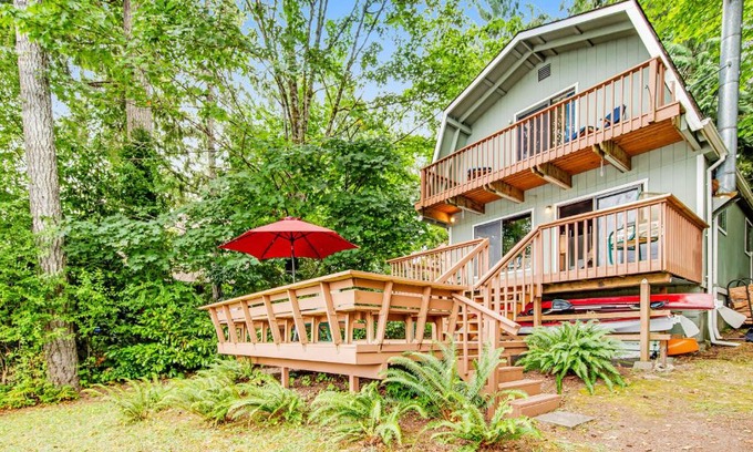 Shelton House | Sound Retreat