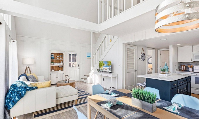 Sea Scape House | Soundside Comfort w/Pool & Golf Views