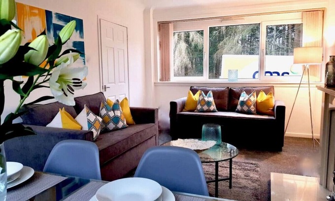 Wishaw House | South Calder House - This beautiful two bedroom house