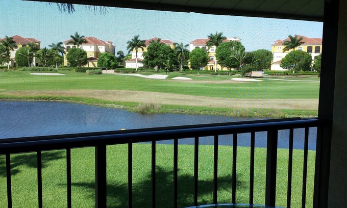 Hammock Bay Condo | South-east exposure, natural & breezy, Golf & water view