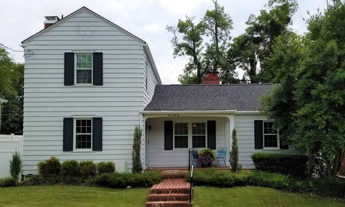 Charleston House | South Hills Charmer