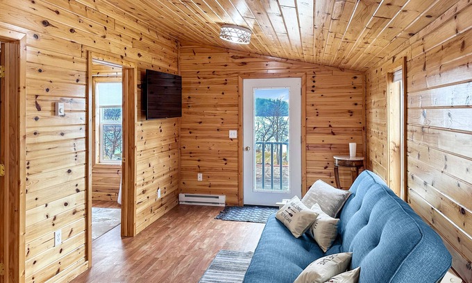 Pelican Rapids Cabin | South Lida Lake View with Dock, Excellent fishing, near Maplewood State Park