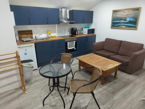 Southall Green Apartment | Southall - Sleeps 3 & Great Transport Links