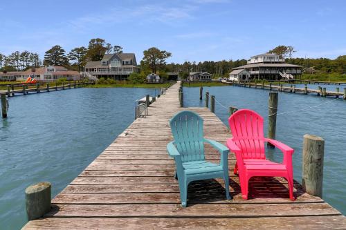 Piney Island House | Southern Exposure - Waterfront with boat dock!