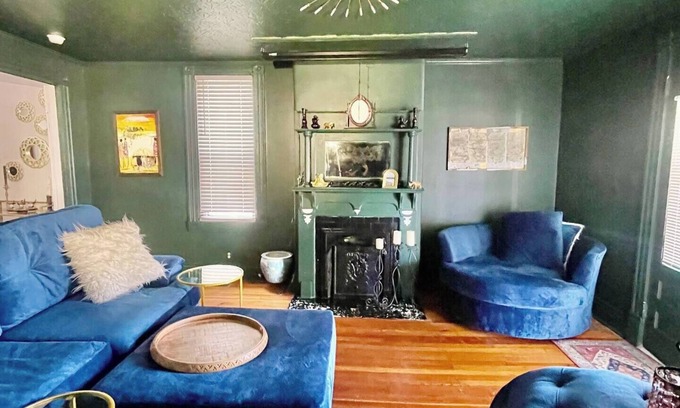 Wilder Park House | Southern Parkway Retreat | Private Yard & Comfort