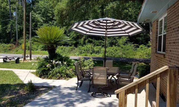Lillian House | Southern Wind House in quaint & cozy Lillian, ALnFREE Boat Storage
