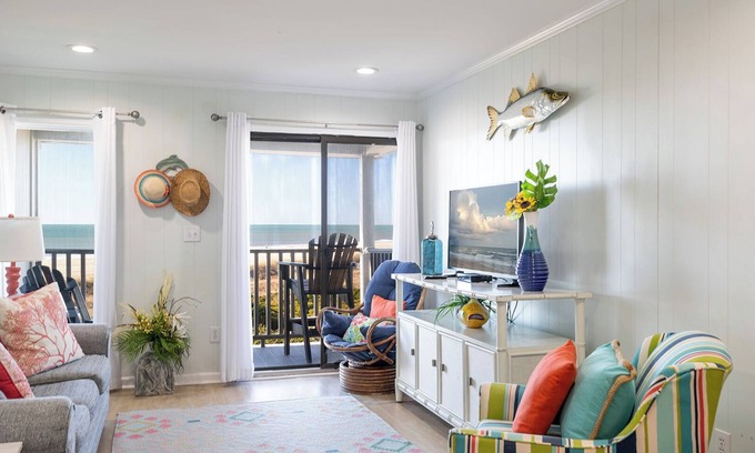 Morehead City Condo | Southwinds F16 - 2 Bedrooms, 2 Baths, Oceanfront Condo