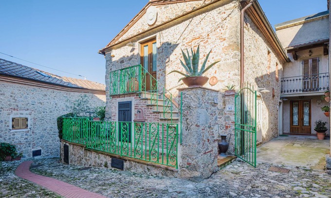 Santa Lucia House | Souvenir by Interhome