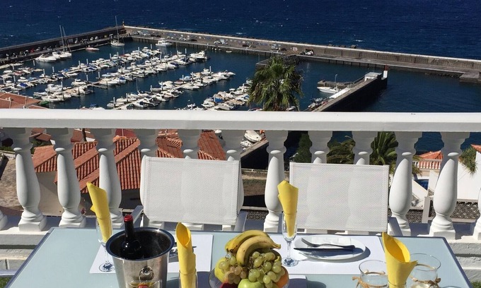 Los Gigantes Apartment | Spacious penthouse with fantastic sea views, in Gigantes and La Gomera