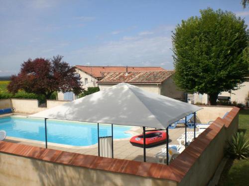 Angeduc House | Spacieux Gîte Familial avec Piscine et Animaux Acceptés - FR-1-653-272