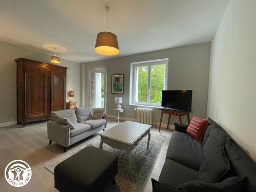 Cheffois House | Spacieux gîte proche de sites naturels avec terrasse et jardin - FR-1-426-588