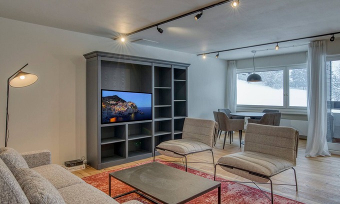 Le Planellet Apartment | Spacious 1-bedroom apartment with parking and wifi 400m from the slopes in Megève