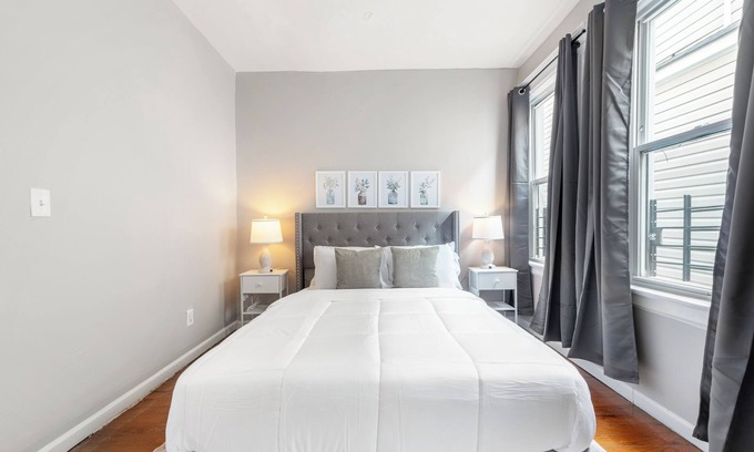 Lower Vailsburg Apartment | Spacious 14-bedroom house in charming Newark with WiFi, AC