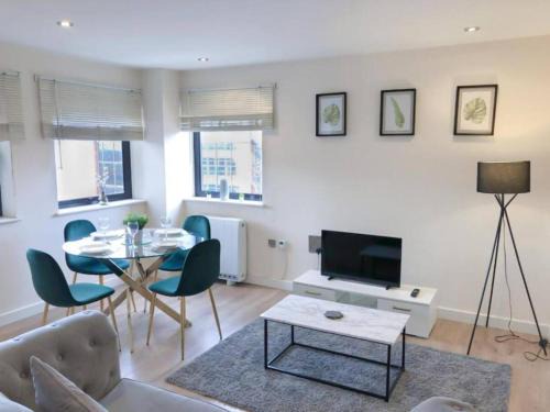 Havering House | Spacious 1BR in Romford - Near Elizabeth Line