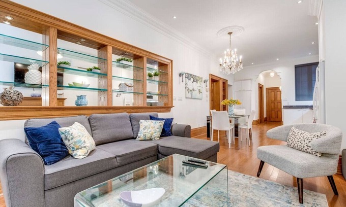 Bloor-Yorkville Apartment | Spacious 1BR w/King Bed and Amazing Terrace!