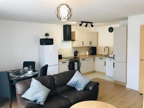 Cambridge Apartment | Spacious 2-Bed Flat in CB2