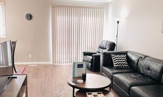 Camrose Apartment | Spacious 2-bedroom apartment