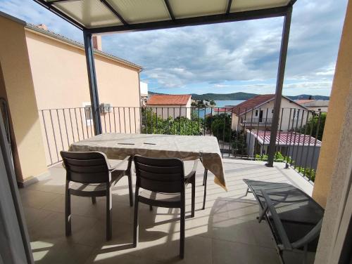 Zaboric Apartment | Spacious 2-bedroom apartment with terrace sea view