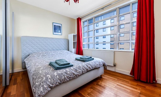 Ealing Apartment | Spacious 2 Bedroom Apartment in Ealing Broadway