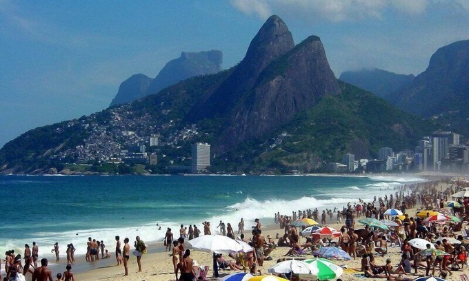 Leblon Apartment | Spacious 2BR in Rio's most upscale neighborhood! Best value in Luxurious Leblon!