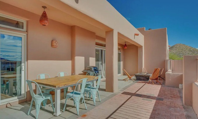 Starr Pass House | Spacious 2BR in Tucson Foothills - WiFi, AC, Golf & Hiking Nearby