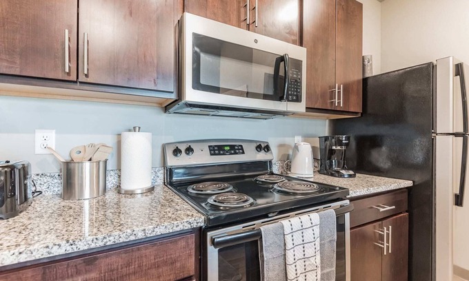 Ames Apartment | Spacious 2BR Suite W/patio Near Iowa State