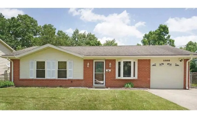 Parkdale House | Spacious 3 bdrm Cincy home