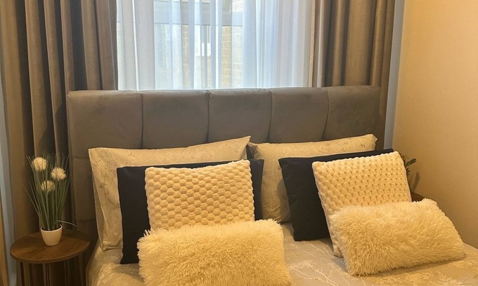 Whitechapel Apartment | Spacious 3 bed apartment in Central London