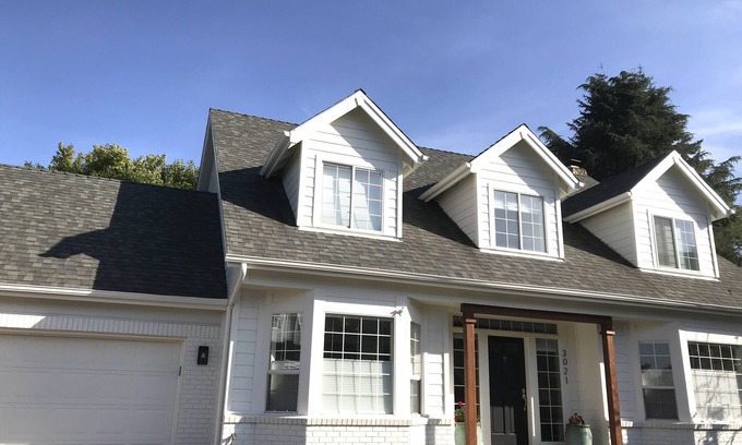 Central Oregon House | Spacious 4 bedroom 3bath House Near Campus. NCAA DISCOUNT