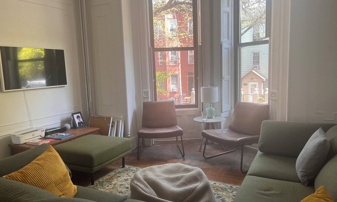 South Slope House | Spacious 4-bedroom newly renovated Brooklyn brownstone house steps from subway