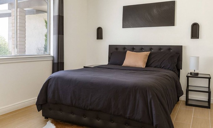 Trailwood House | Spacious 4-Bedroom Retreat – Perfect for Groups & Families