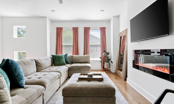 North Charleston Apartment | Spacious 4BR Near Charleston | Pool Access ($)