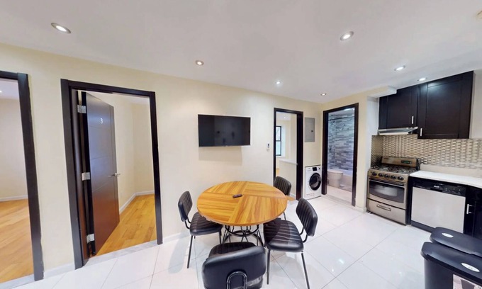 Manhattan Valley Apartment | Spacious 4BR near Central Park with WiFi,