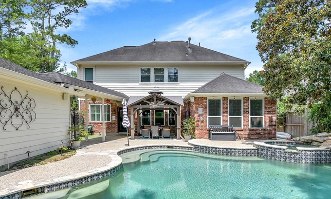 Alden Bridge House | Spacious 5-Bed Home with Private Pool, Hot Tub, Game Room & Outdoor Oasis in a Prime Location!
