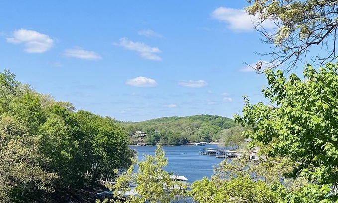 Linn Creek House | Spacious 5 Bedroom House ON THE LAKE, Private Dock, rent 2nd house next door!