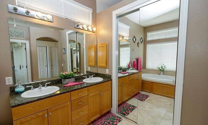 Elk Grove House | Spacious 5-bedroom house in delightful Elk Grove with AC, WiFi,fitness equipment