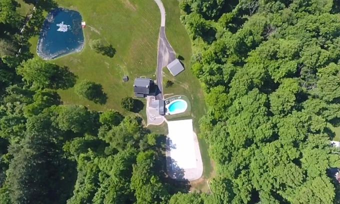 Wagontown Other | Spacious 5-bedroom farmhouse near Coatesville