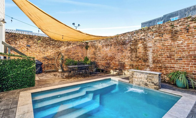 Faubourg Lafayette House | Spacious 5BR/3BA with Private Heated Pool