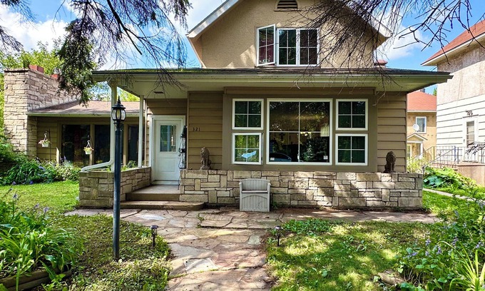 Virginia House | Spacious 5BR Retreat – Perfect for Families & Groups!