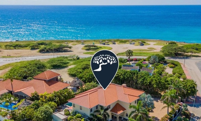 Malmok Villa | Spacious 5BR w/Private Pool & Coastal Charm at Seaside Beach House by Bocobay
