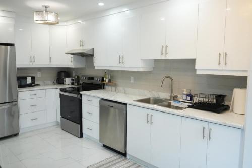 Brampton Villa | Spacious 6BR Family Home Ideal for Large Groups