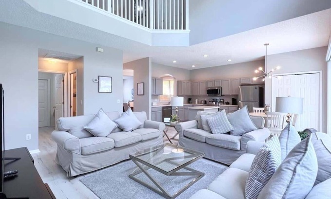 Kissimmee House | Spacious 7Bd Pool Home Terra Verde Resort-211HBL