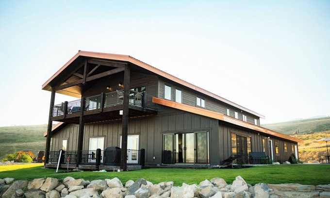 Garden City House | Spacious 8-bedroom house with a private heated pool, spa, pickleball and more!